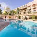 Romantic Retreat Next To M Avenue