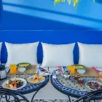 Riad Les Dunes And Spa