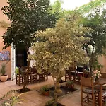 Hostel Laksour