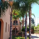 Charmant Appartement Avec Grande Piscine & Terrasse