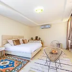 La Villa Houda Piscine Parking Prive 15 Min Marrakech - Ark Realty