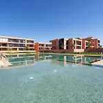 Noria Golf Poolside Garden Flat