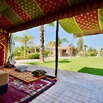 Ferme De Vacances Avec Une Grande Villa A Marrakech