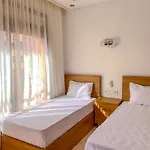 Top Location, Neuf, Piscine & Comfort