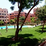 Appart Piscine Jardin somptueux à 2 min de palmeraie et 10 min de Majorelle