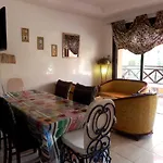 Appart Piscine Jardin somptueux à 2 min de palmeraie et 10 min de Majorelle