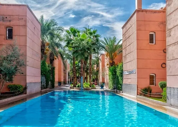 Riad Amirkesh And Pool