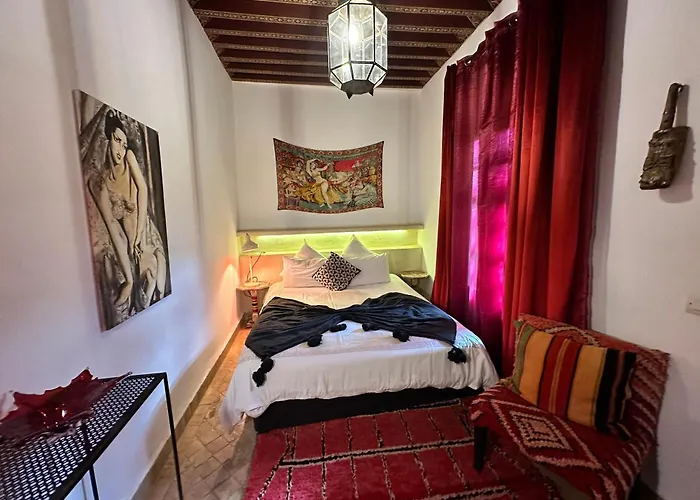Riad103 piscine chauffée sur le Rooftop, jacuzzi hot&hammam massage