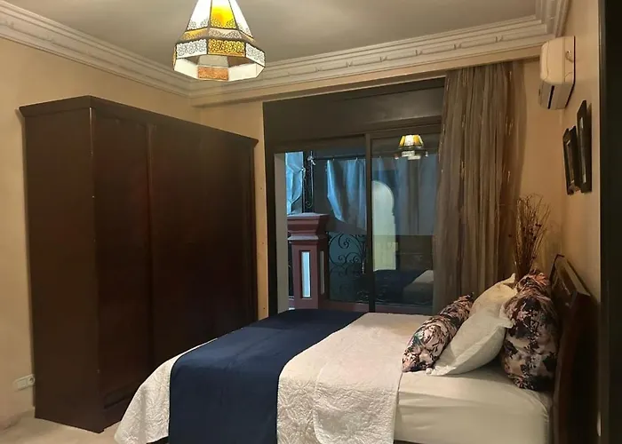 Appartement Impeccable En Plein De Centre Ville