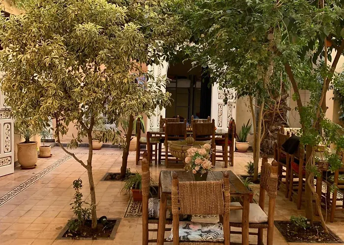 Hostel Laksour