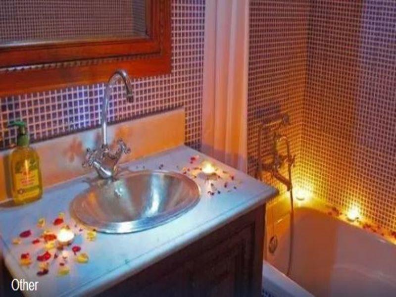 Bed & Breakfast Latifa 2*