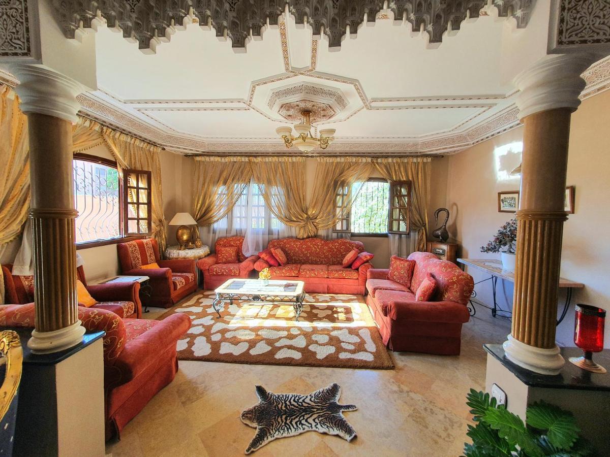 Apartment Oranger Family House Center, Private Large House, Terasse Garden View, Free Parking