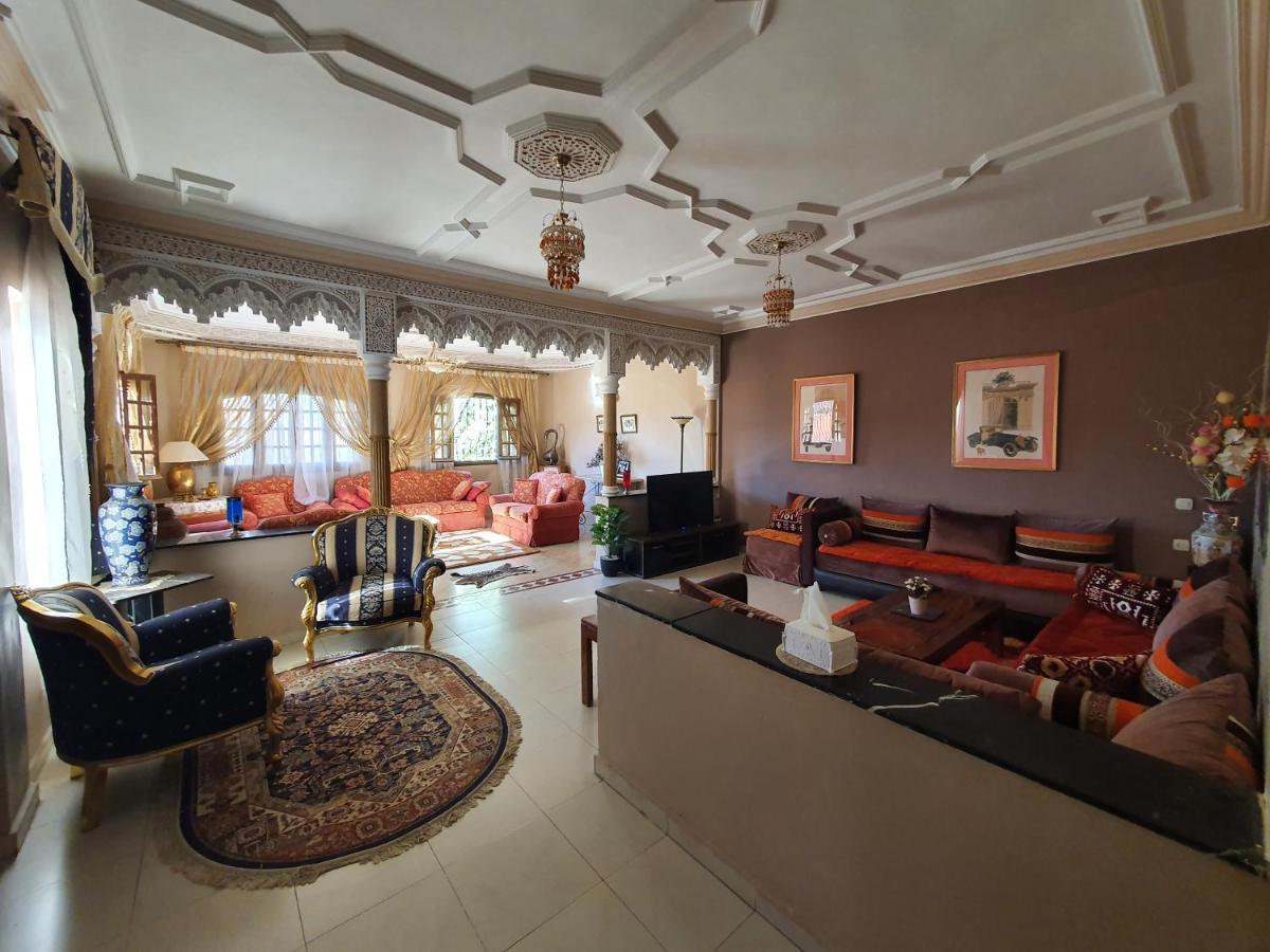Oranger Family House Center, Private Large House, Terasse Garden View, Free Parking Apartment *