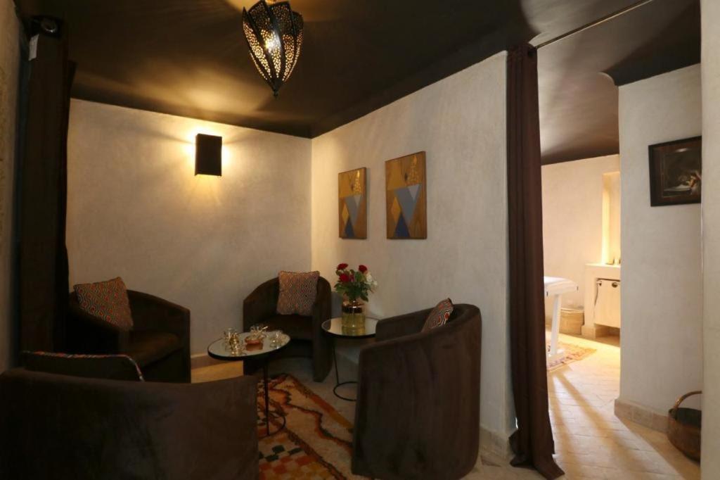 Riad103 Piscine Chauffée Sur Le Rooftop, Jacuzzi Hot&hammam Massage *