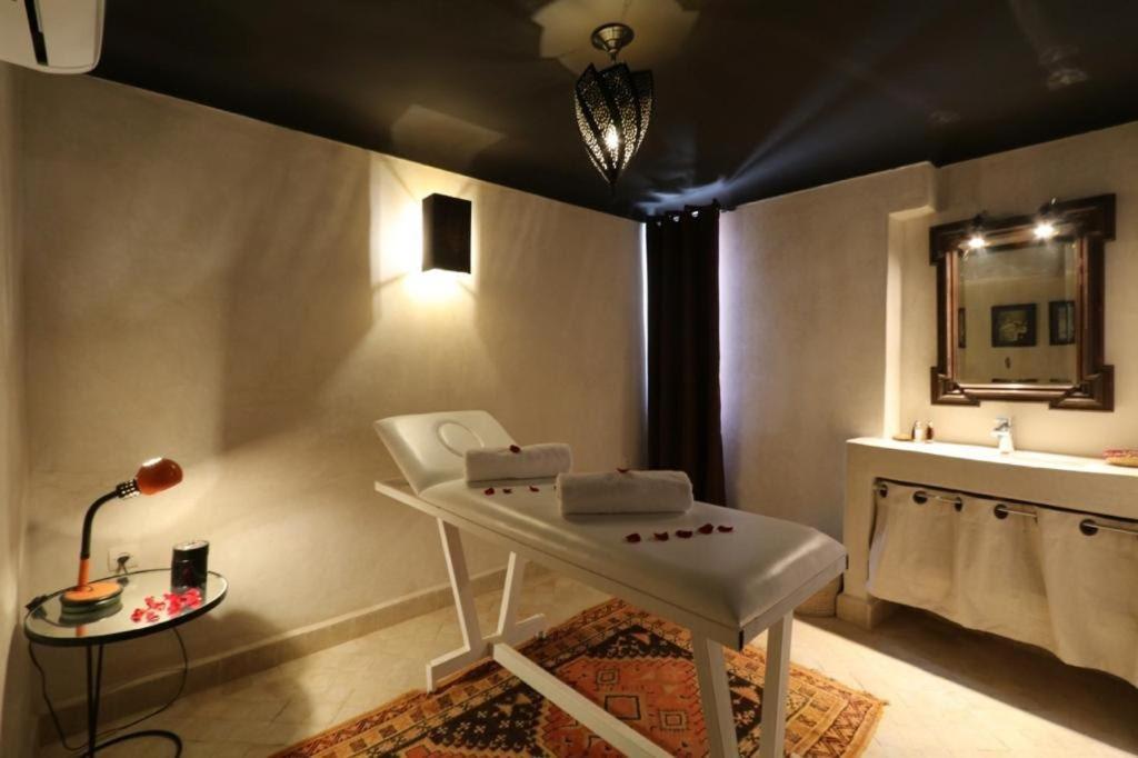 Riad103 Chauffée Sur Le Jacuzzi In Rooftop&pool * Marrakesh