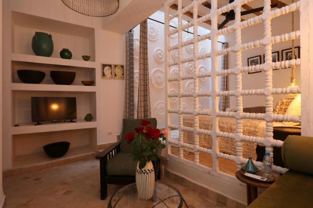 Riad Riad103 Chauffée Sur Le Jacuzzi In Rooftop&pool Marrakesh