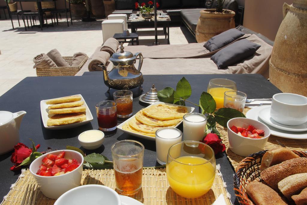 Utopia And Riad