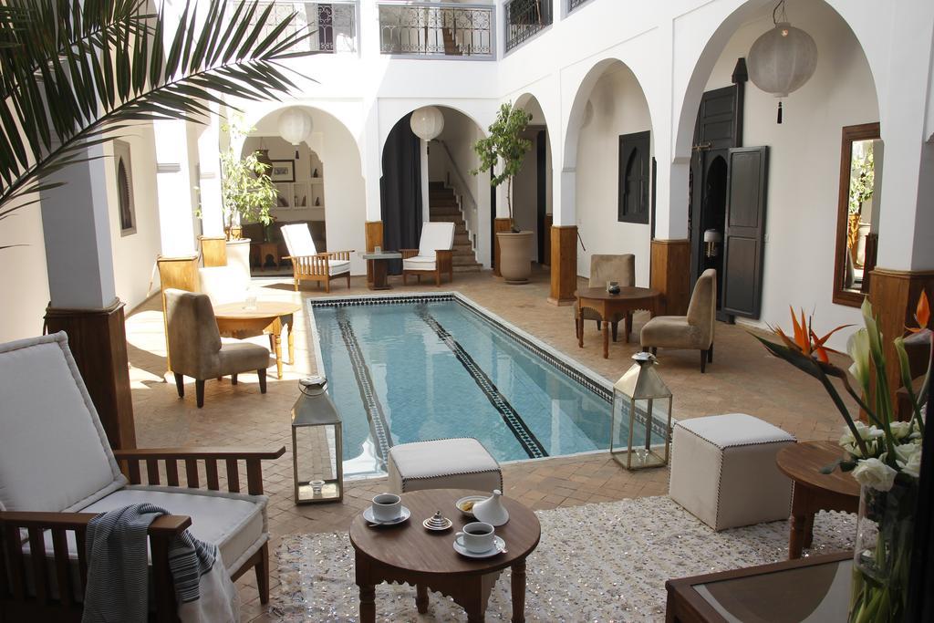 Utopia And Riad 2*