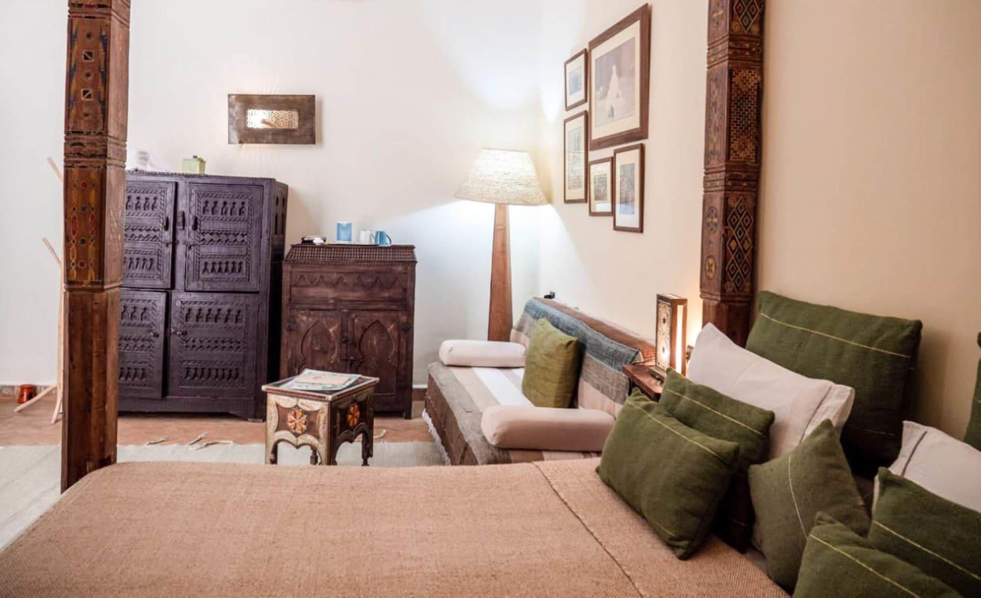 Les Ammonites And Riad