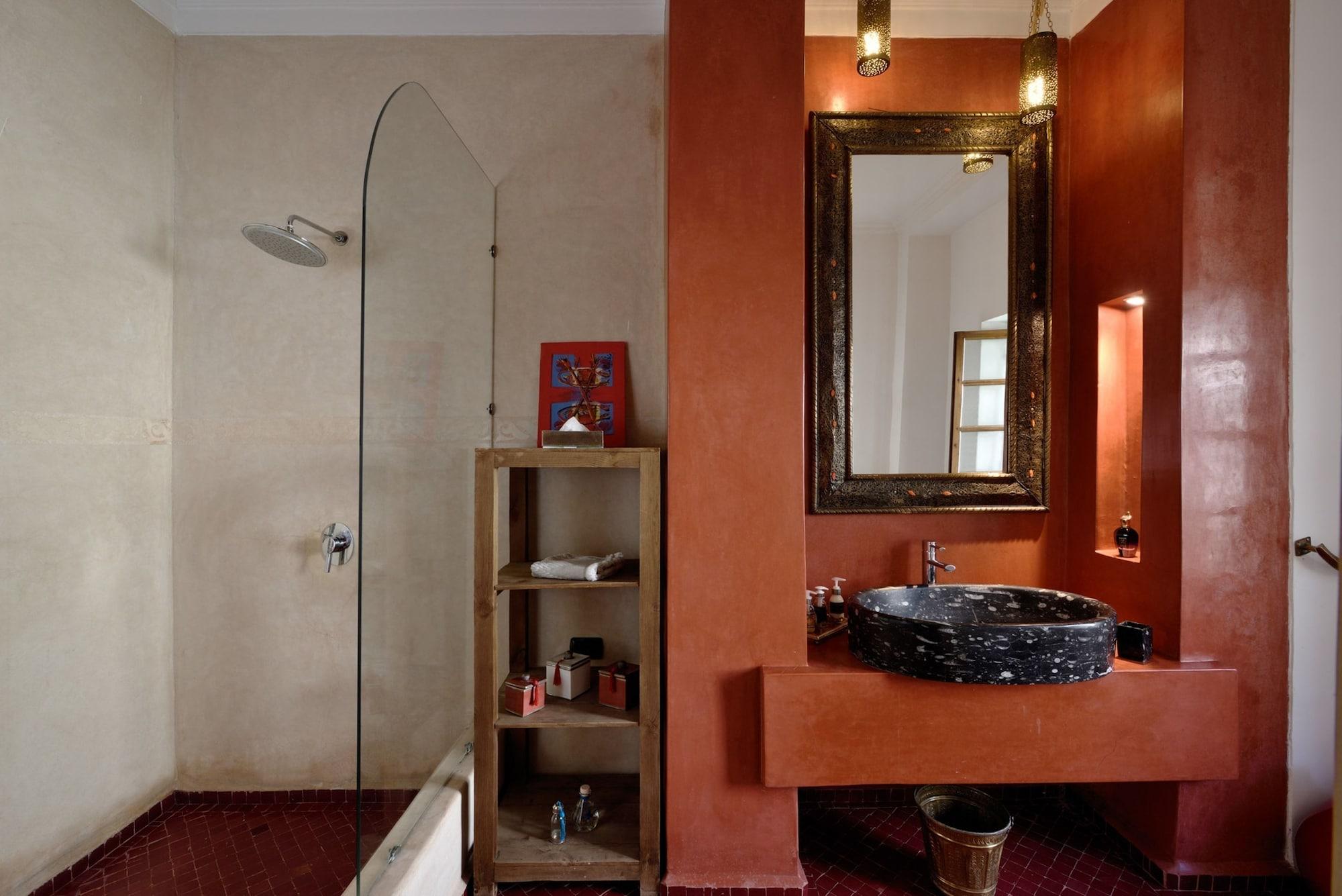 Les Ammonites And Riad 4*