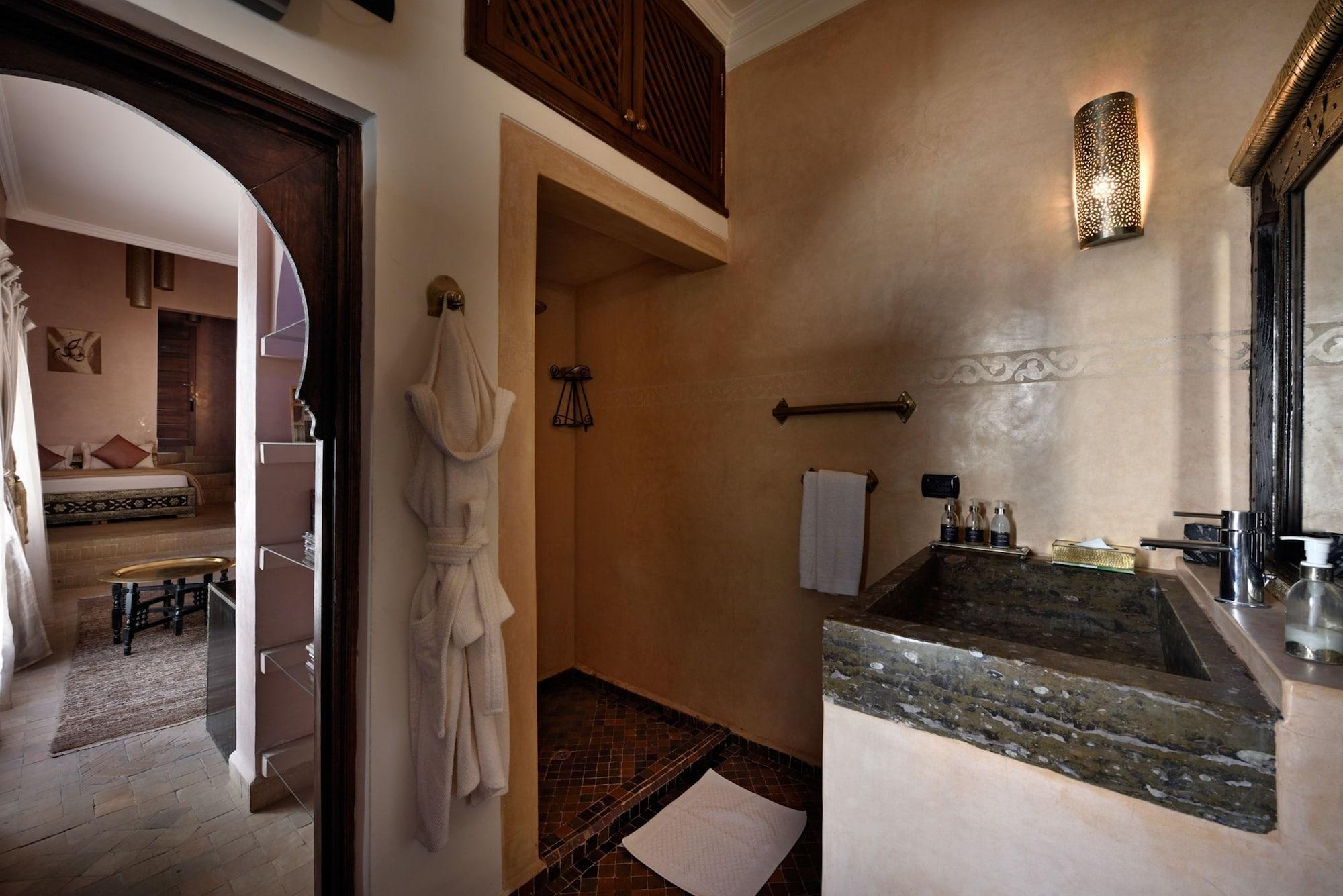 Les Ammonites And Riad 4*