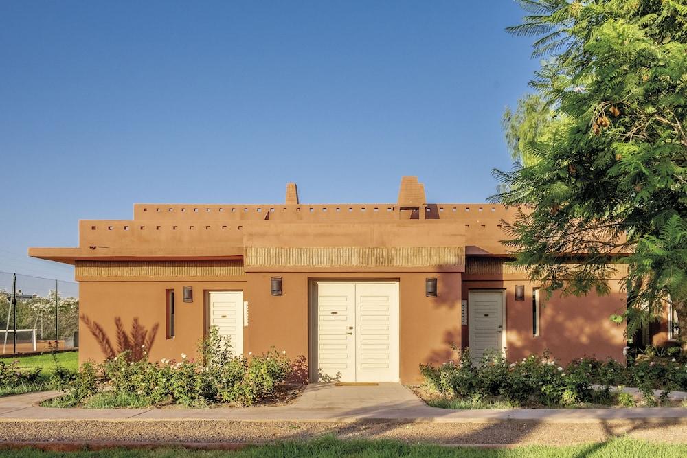 Hotel Domaine Des Remparts &