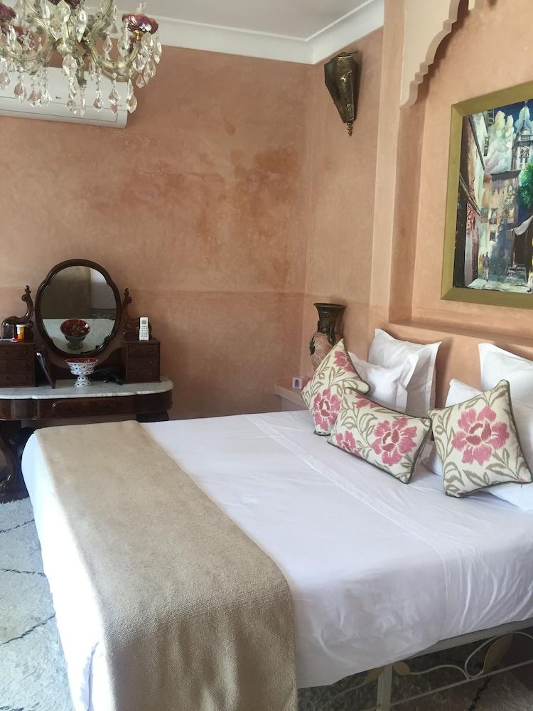 Emberiza Sahari Guest house Marrakesh