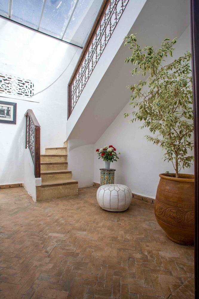 Amira Riad 4*