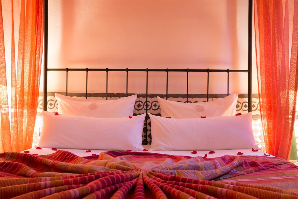 Origin Lhena Riad
