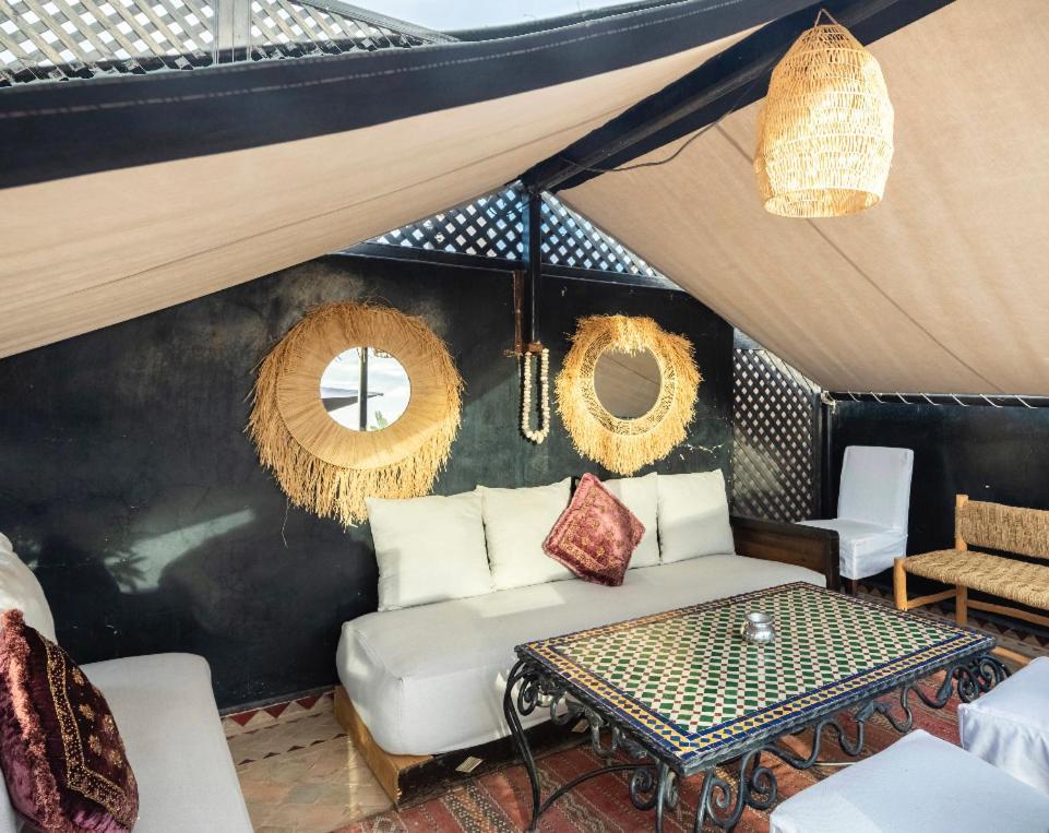 Guest house Basidi Piscine Chauffee Sur Le Toit De La Medina *