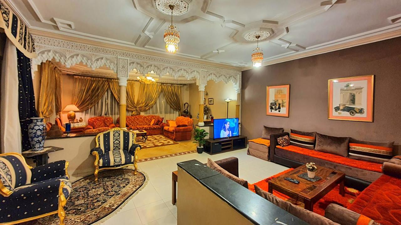 Oranger Family House Center, Private Large House, Terasse Garden View, Free Parking Apartment *