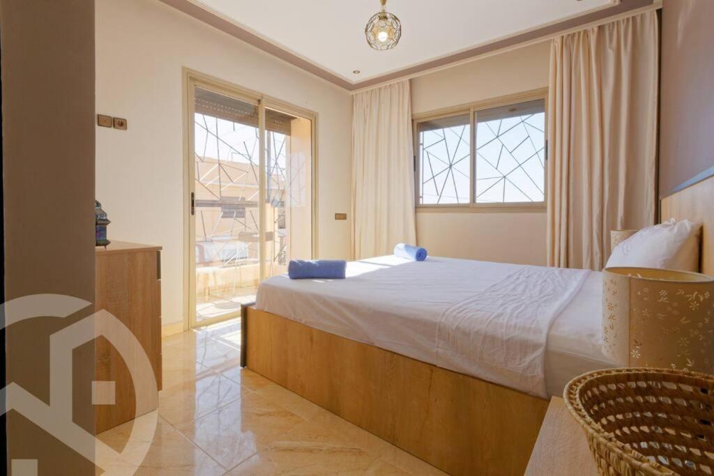 Des Lilas Dar Salam Chez Madame Assyl Avec 3 Piscines Marrakesh