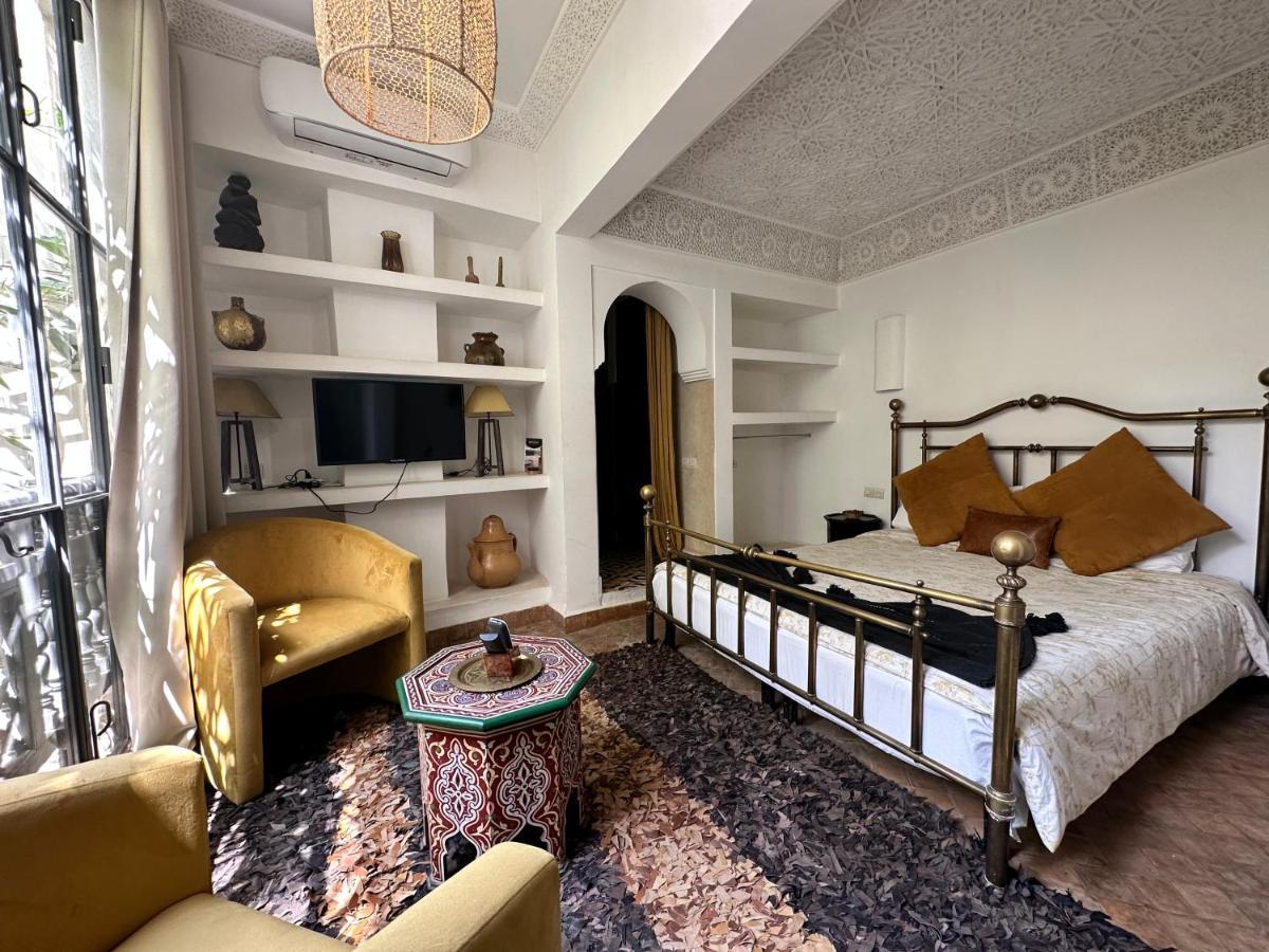 Riad103 Piscine Chauffée Sur Le Rooftop, Jacuzzi Hot&hammam Massage Riad