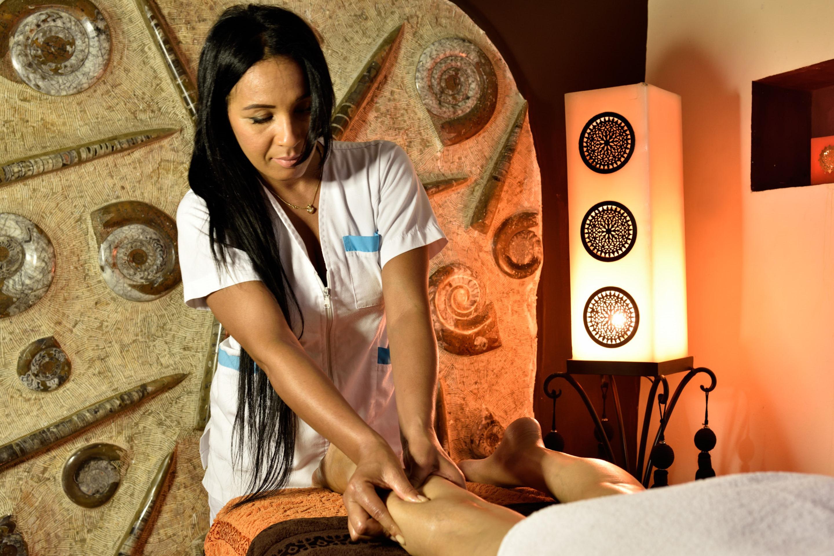 Les Ammonites And Riad 4*