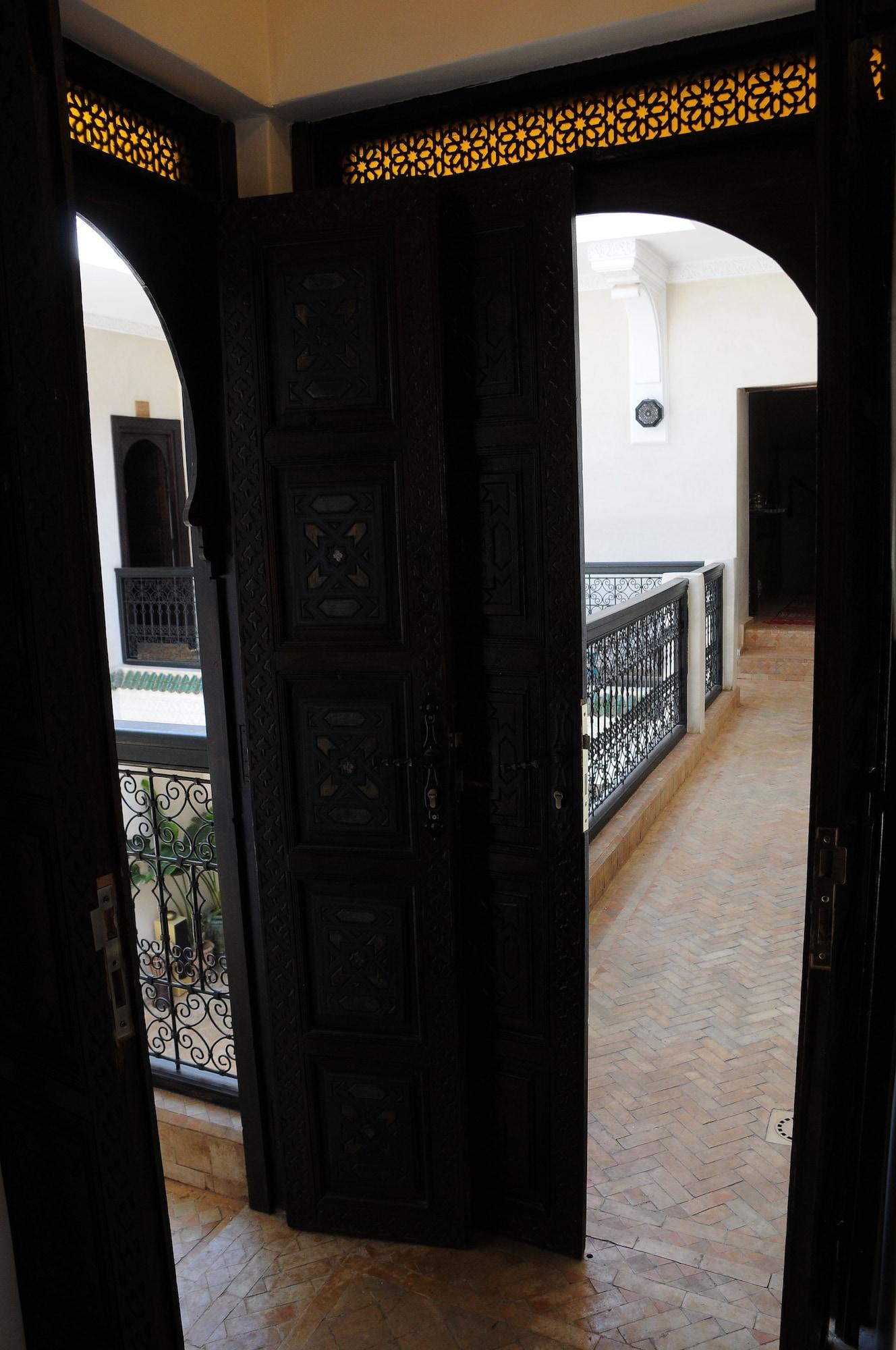 Guest house Haraka