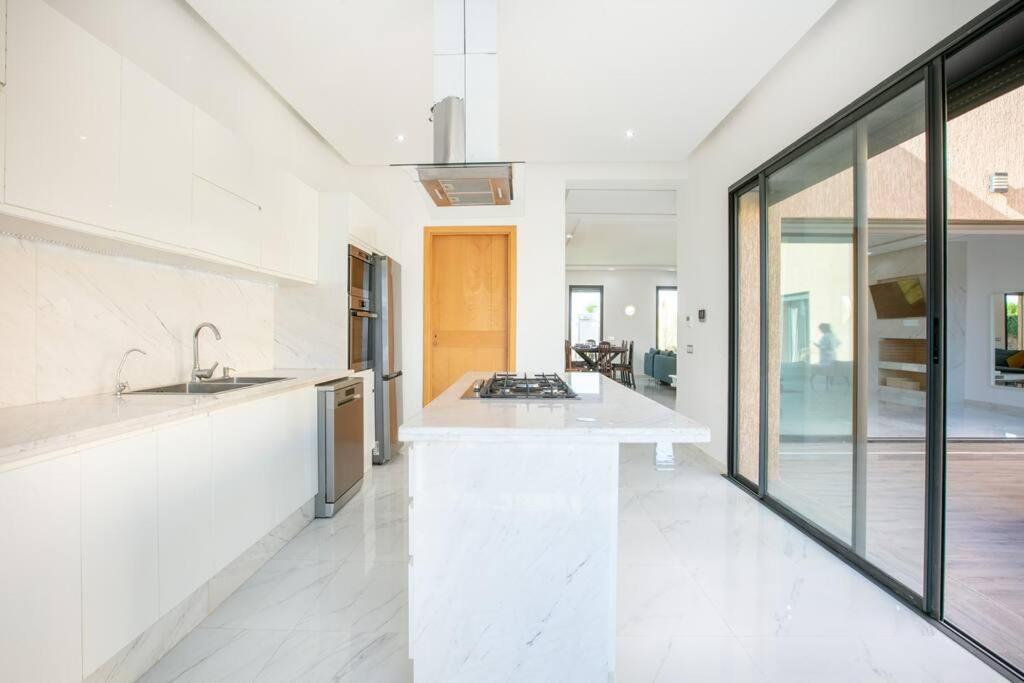 Villa Sakina, Piscine Chauffee, Ping-pong, Cuisiniere