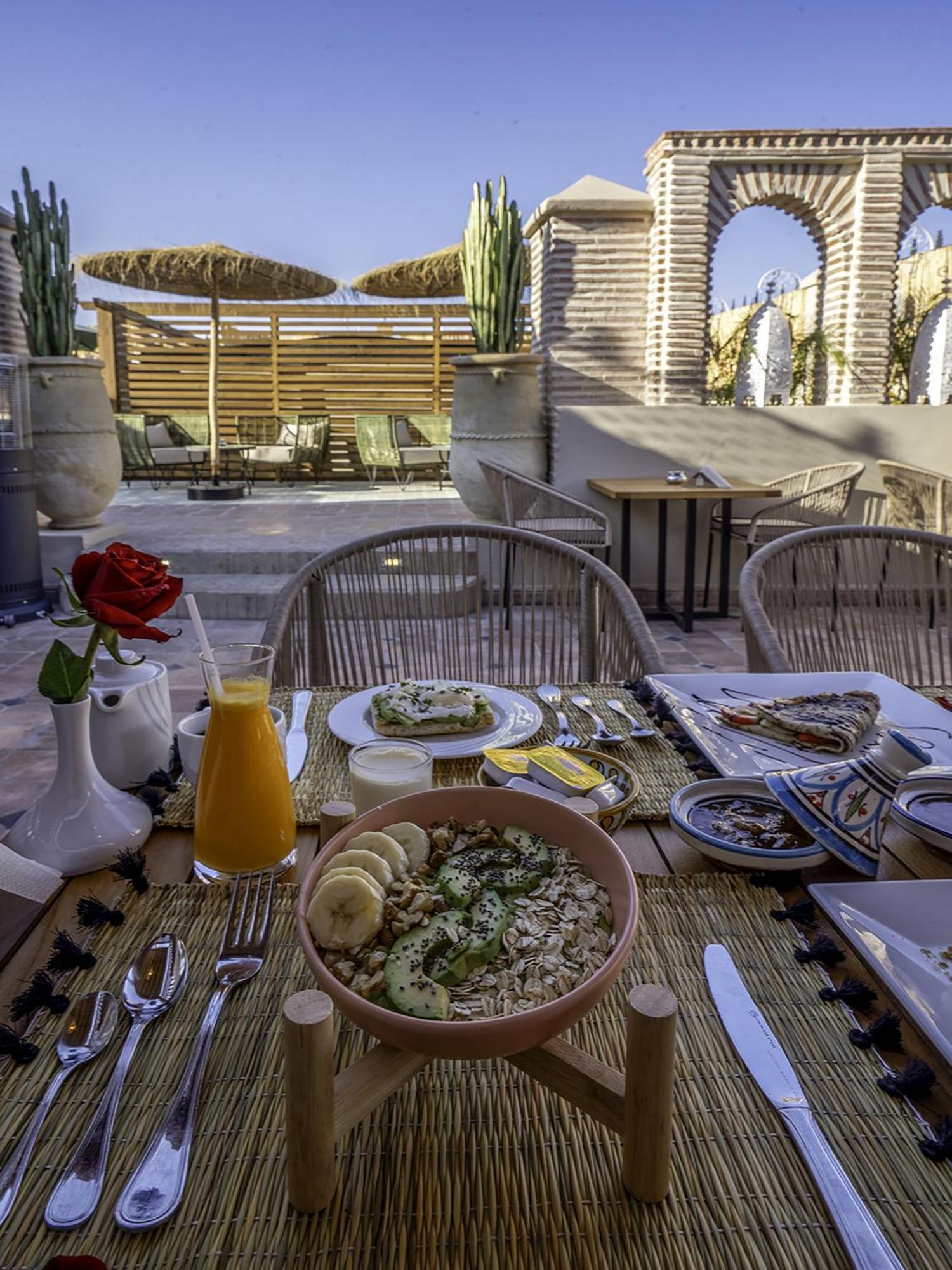 Guest house Almisk