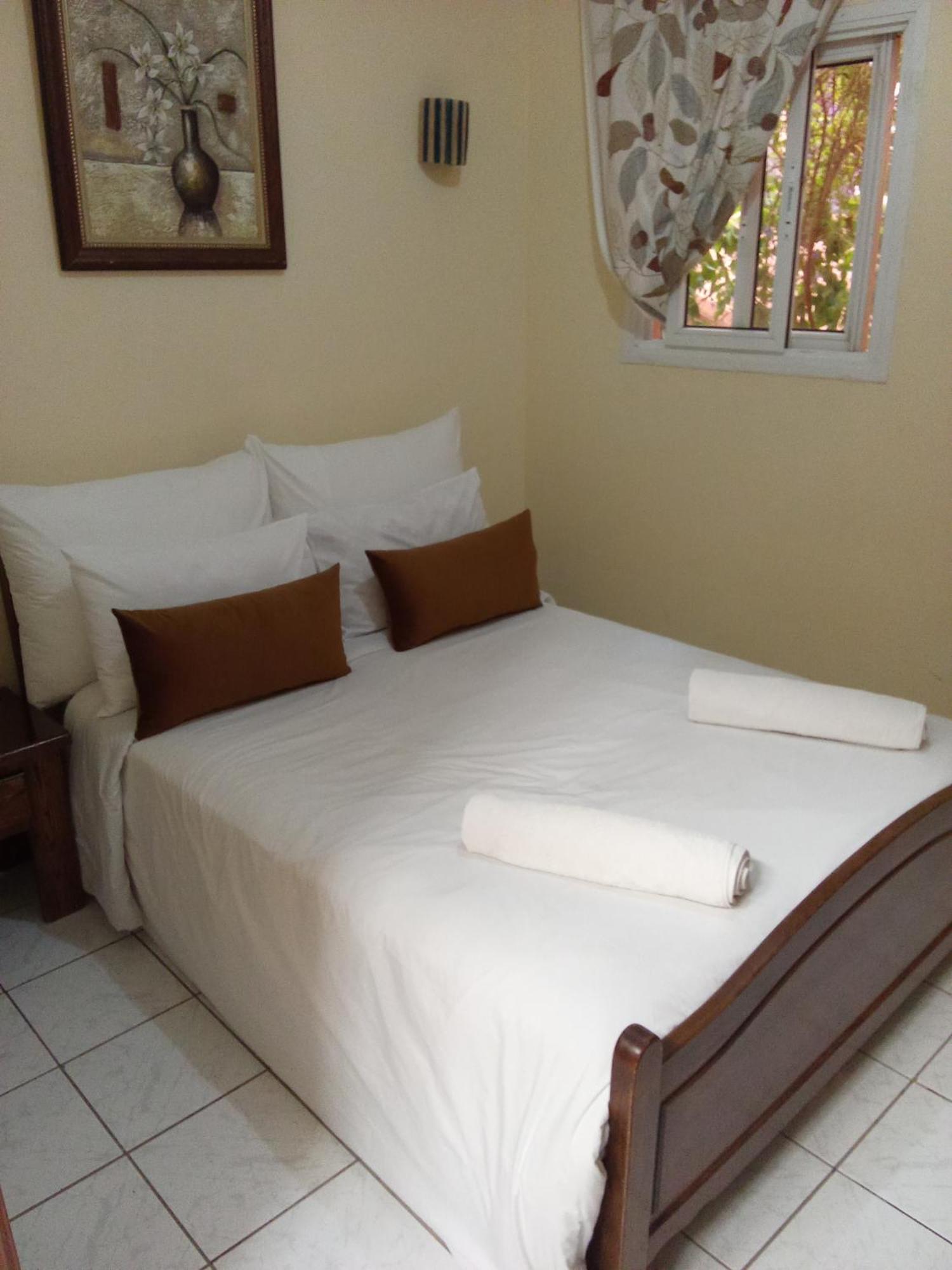 Nelya Guest house *