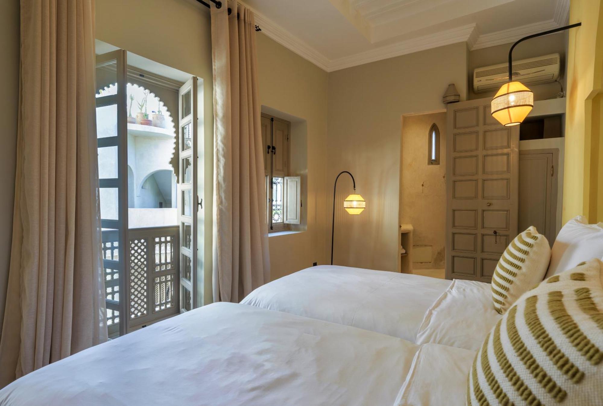 & By Xo-riad Riad *