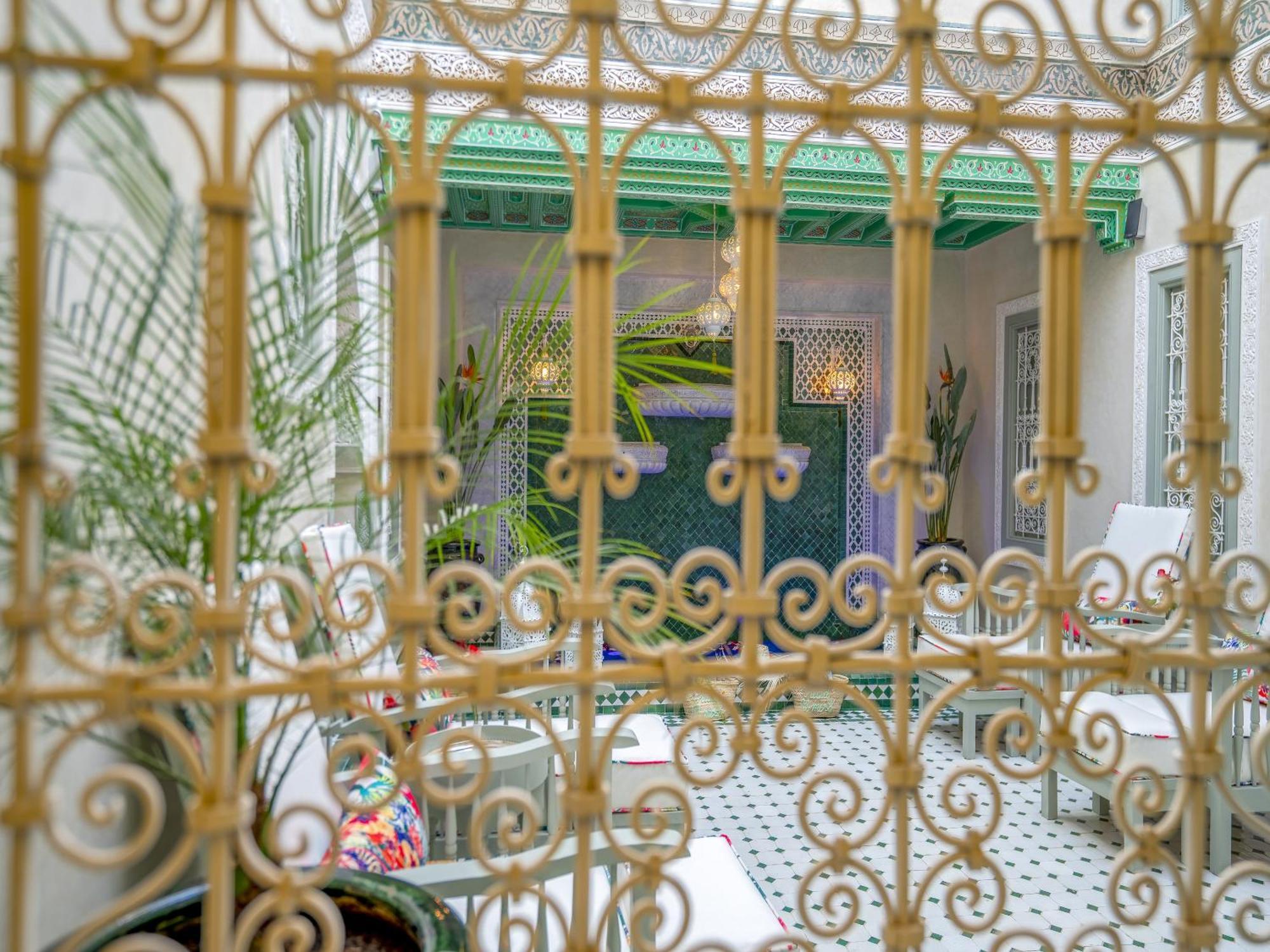Guest house Almisk