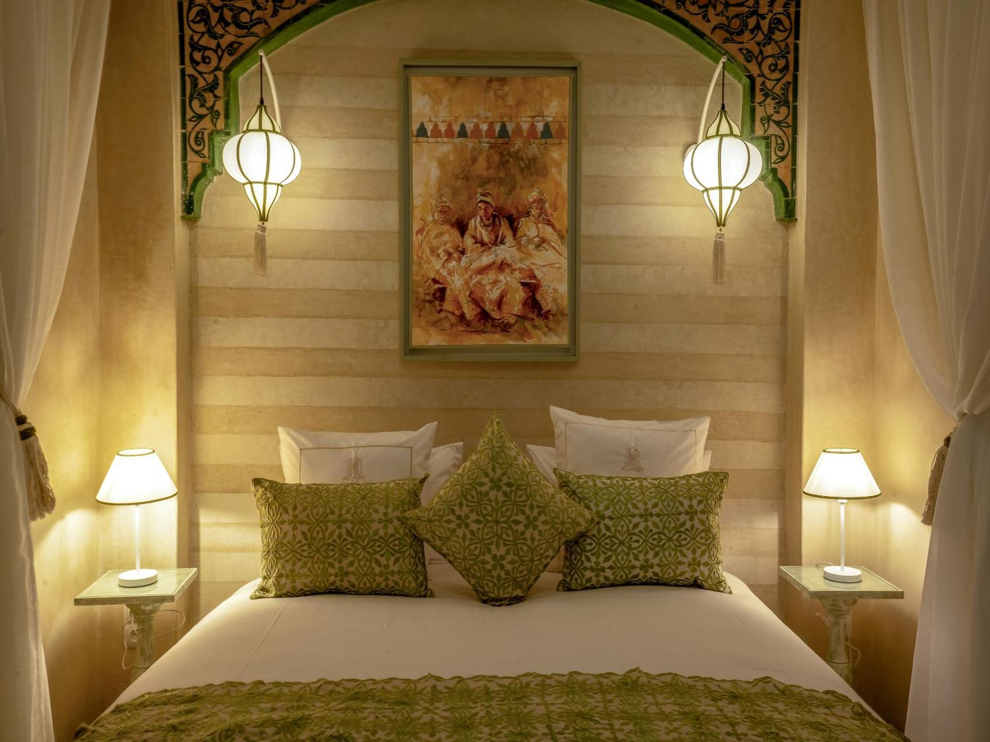Guest house Almisk