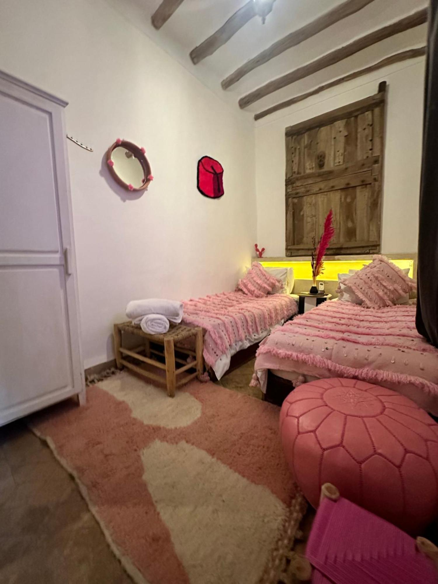 Riad103 Piscine Chauffée Sur Le Rooftop, Jacuzzi Hot&hammam Massage Riad Marrakesh