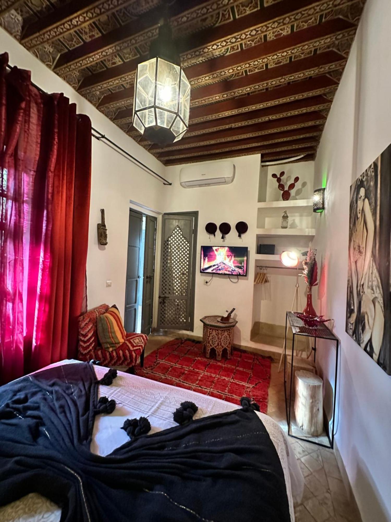 Riad103 Piscine Chauffée Sur Le Rooftop, Jacuzzi Hot&hammam Massage