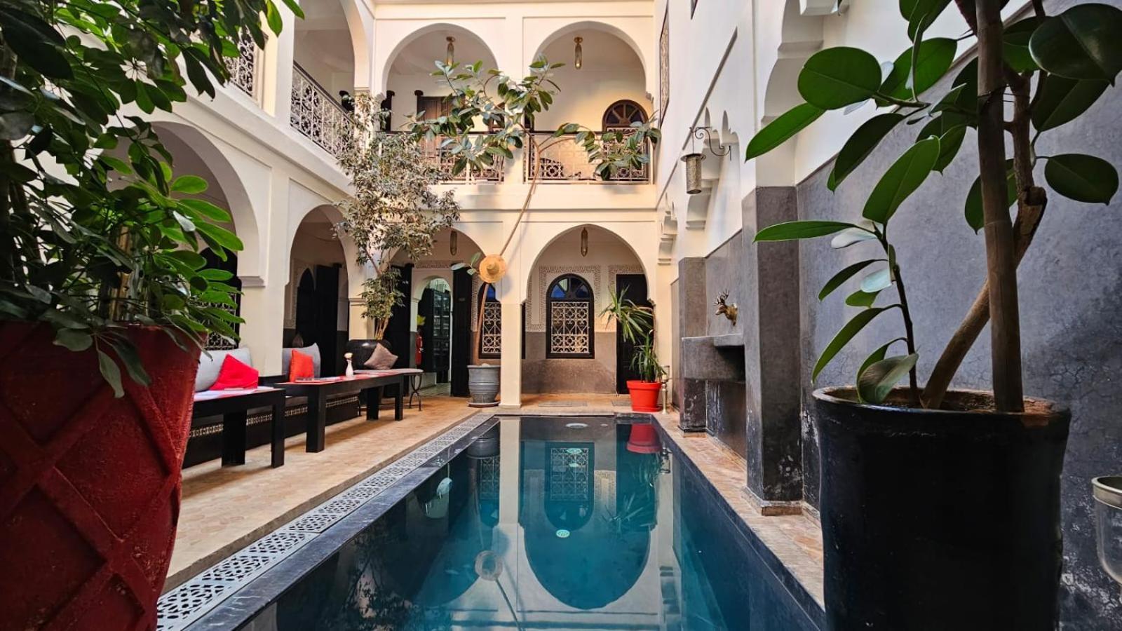 Alboraq Riad 4*