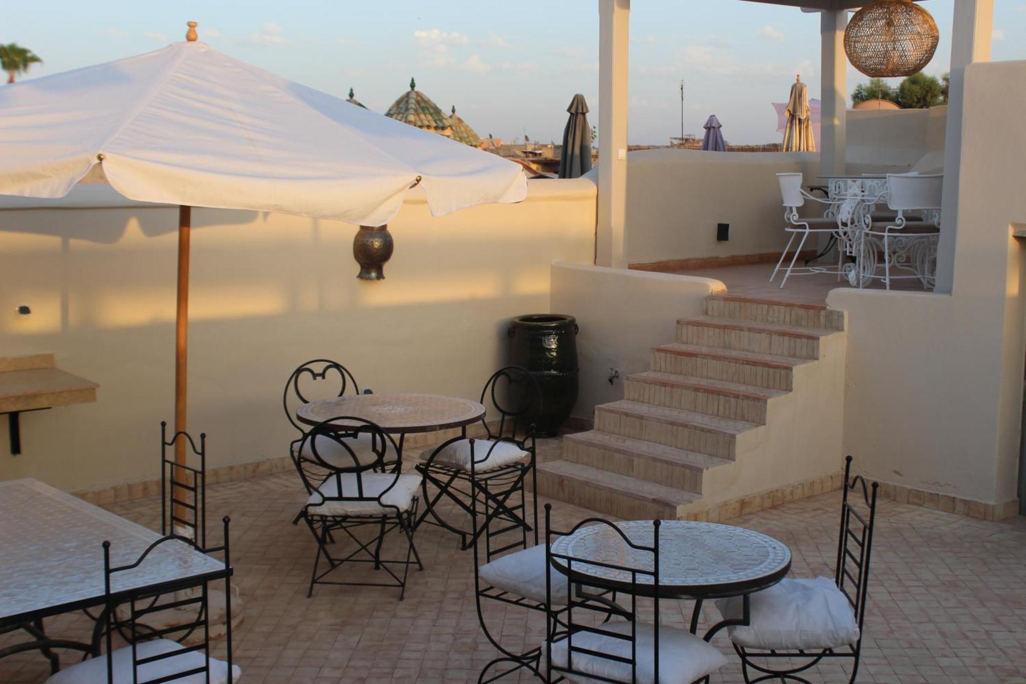 Guest house Emberiza Sahari 4*
