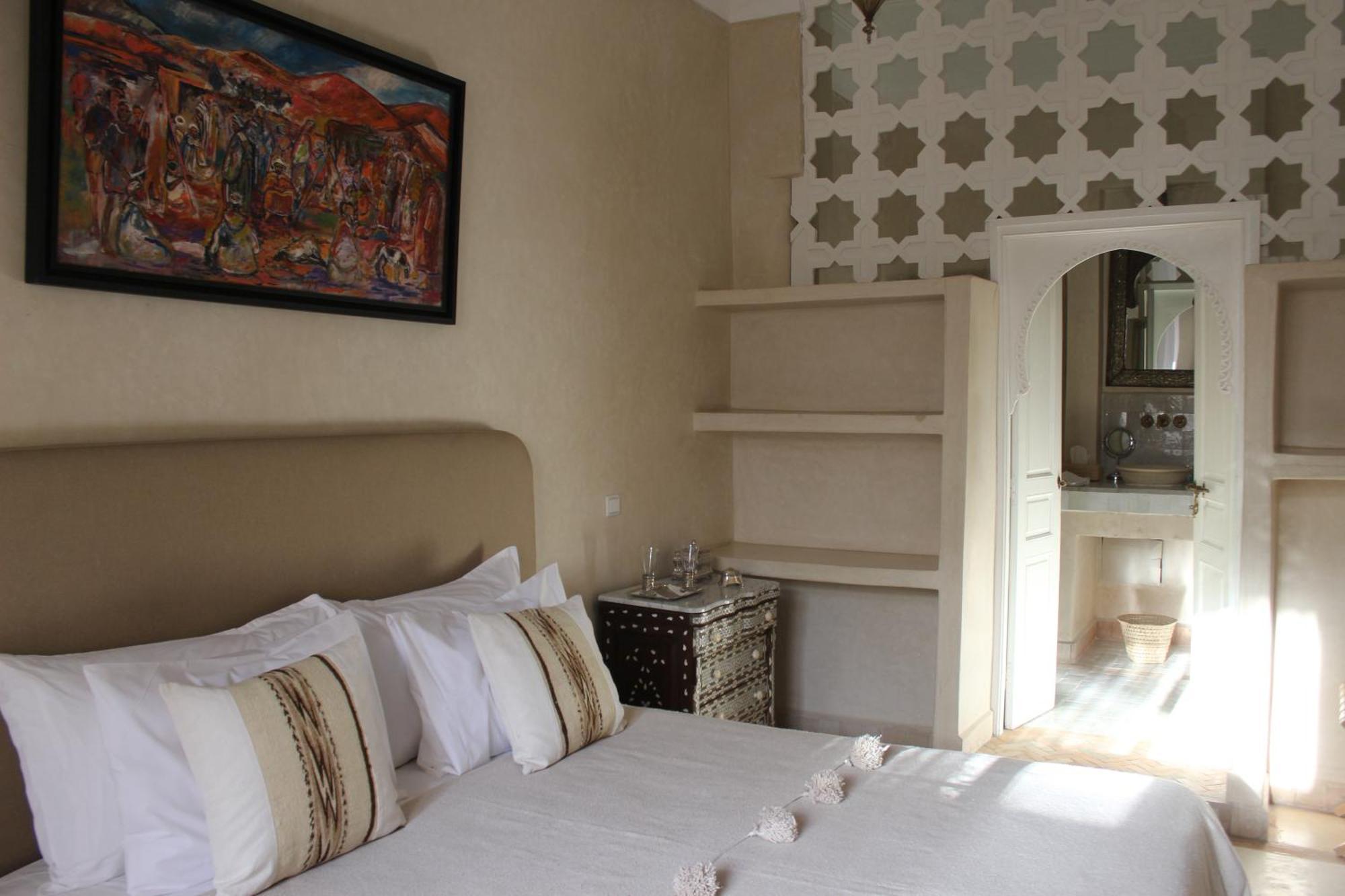 Guest house Emberiza Sahari 4*