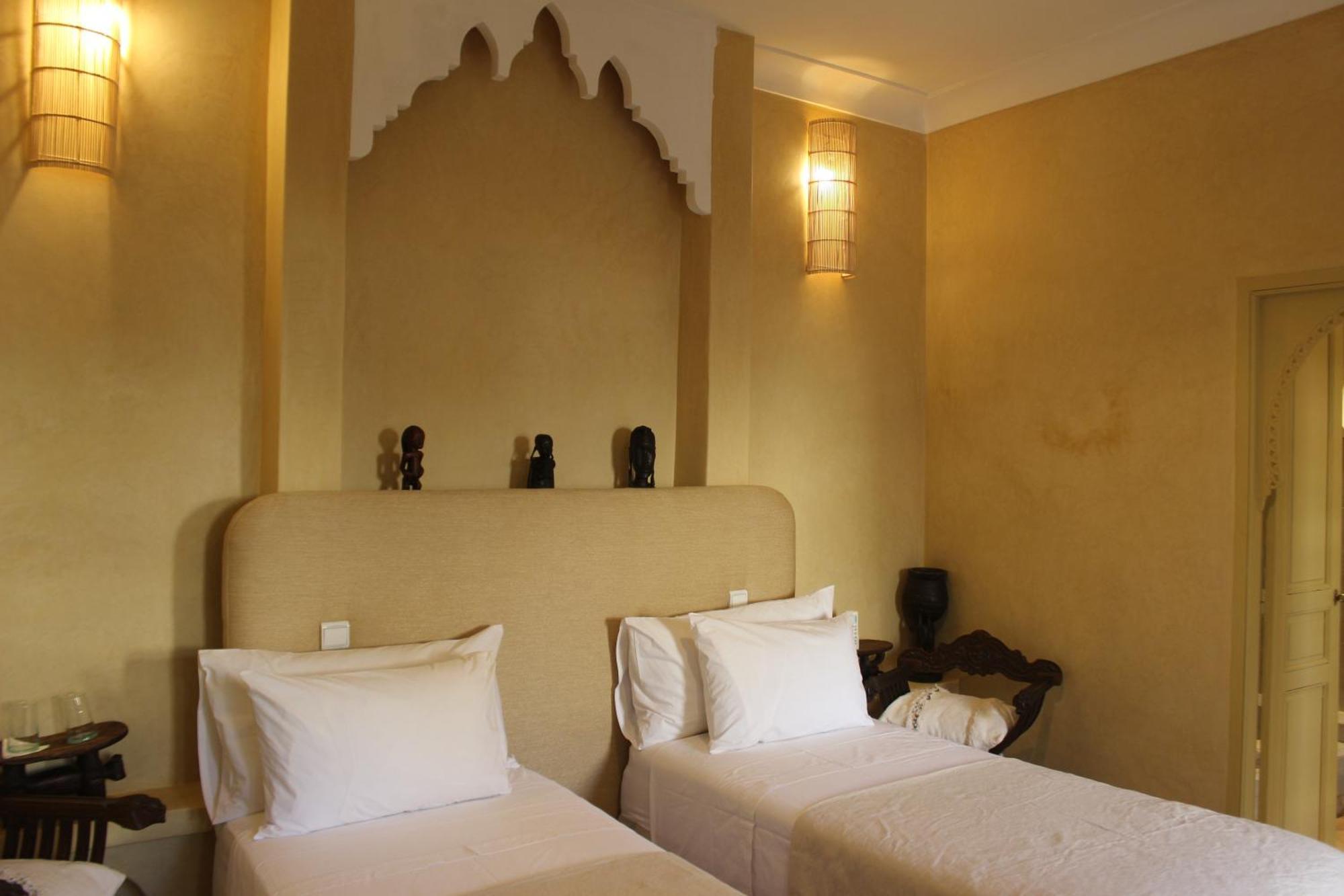 Guest house Emberiza Sahari 4*