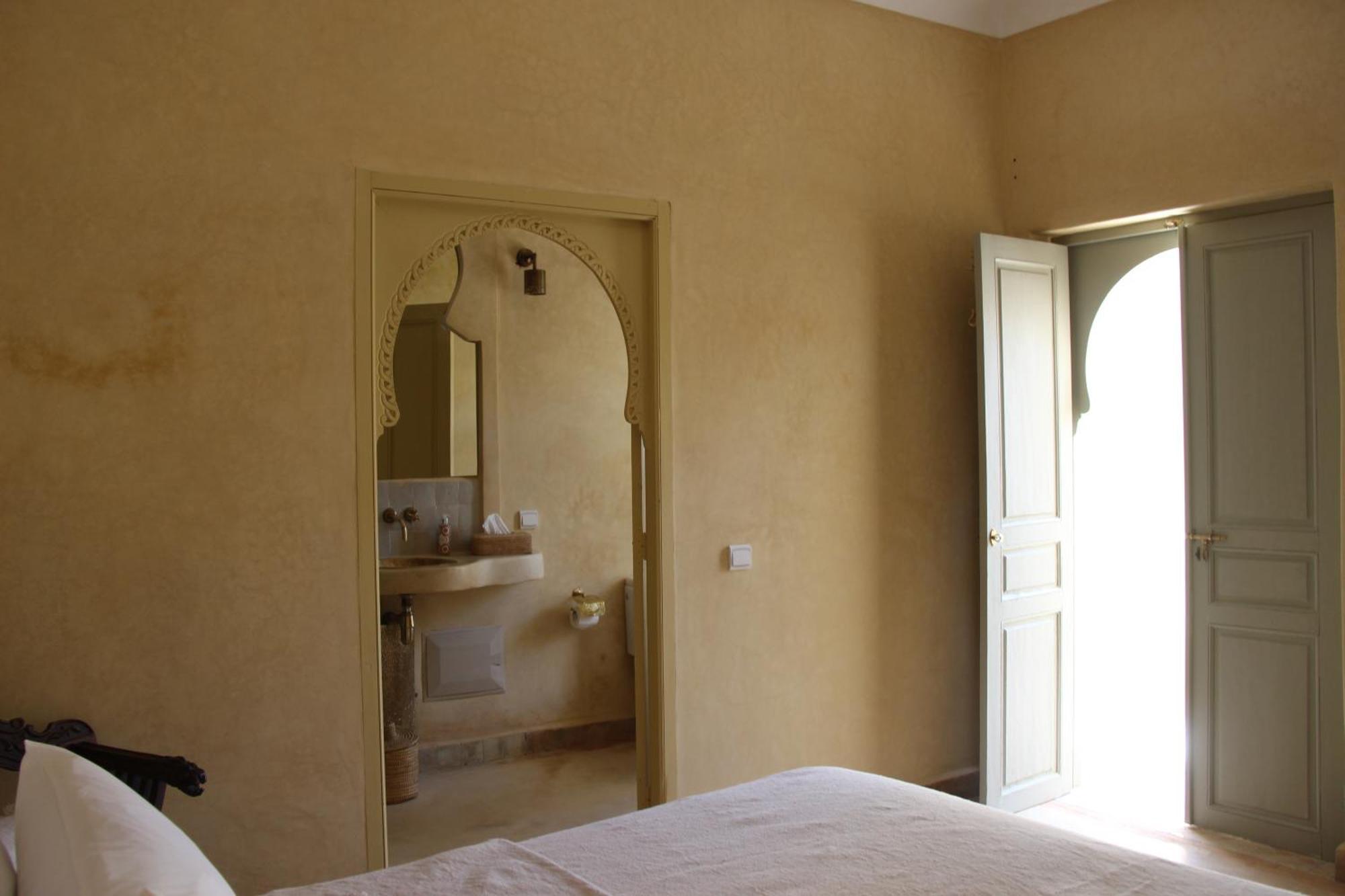 Guest house Emberiza Sahari 4*