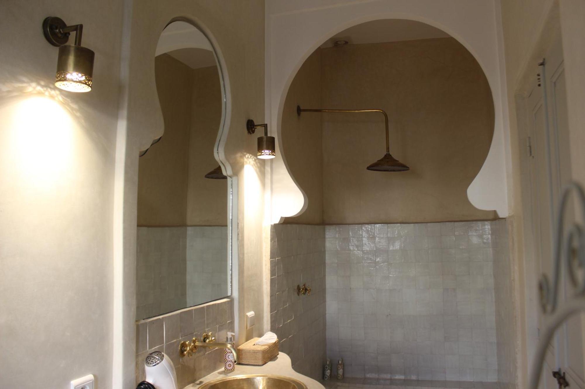 Emberiza Sahari Guest house 4*
