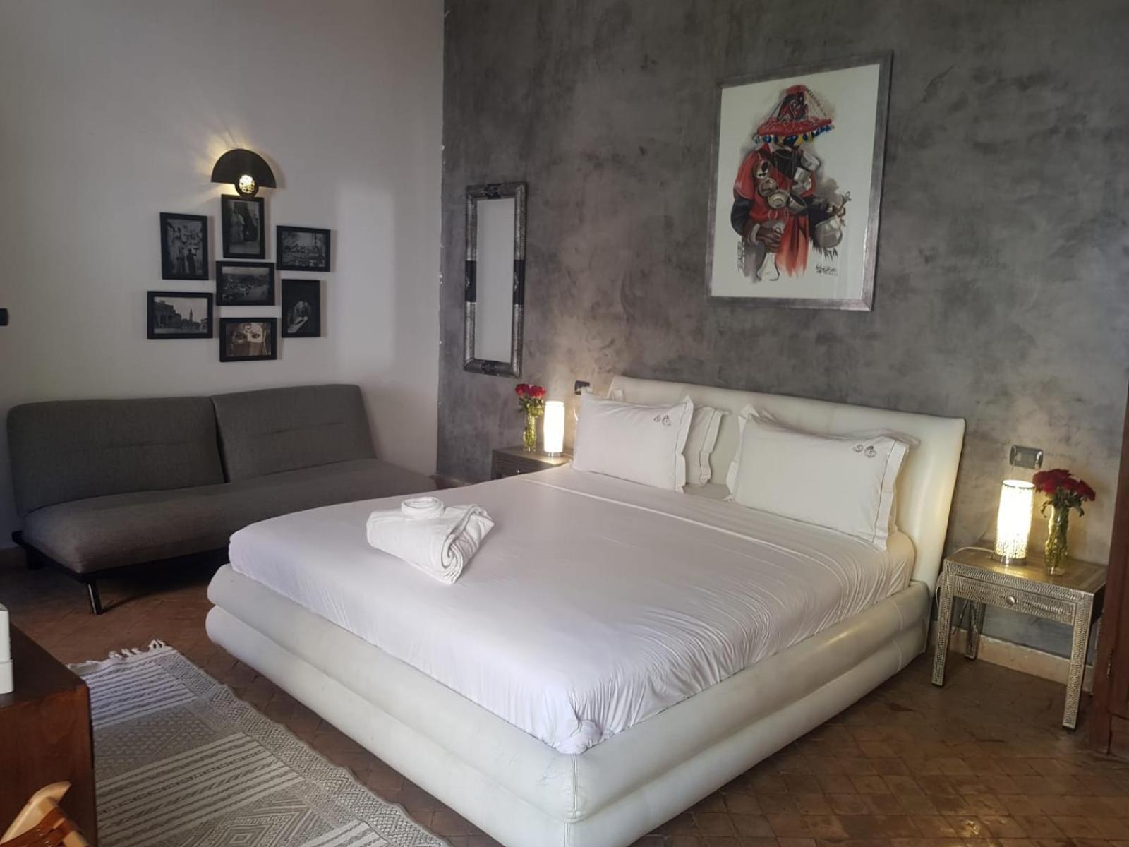 Les Ammonites And Riad Marrakesh